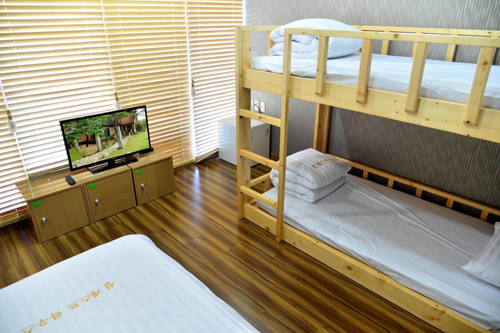 Seom Guesthouse Seogwipo Zewnętrze zdjęcie